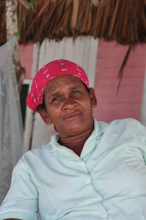 Ana, dona da nossa 'pousada' na Playa Blanca, em Baru, na Colômbia